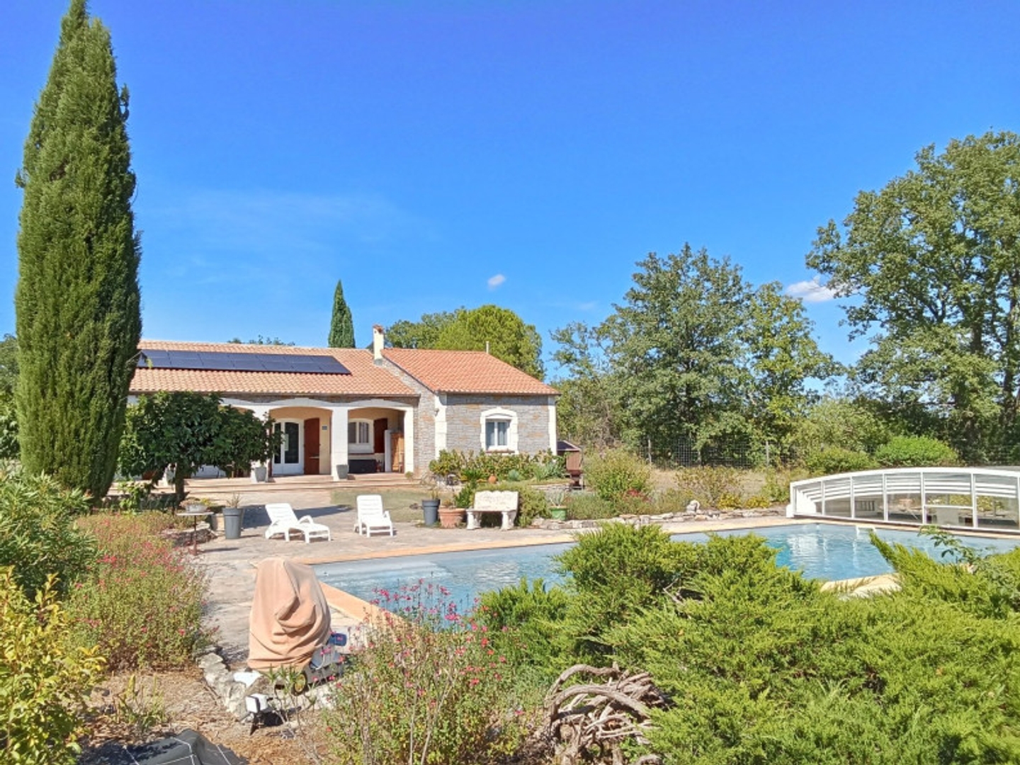 Maison à vendre - 8 pièces - 198m2 - Pompignan (30170)