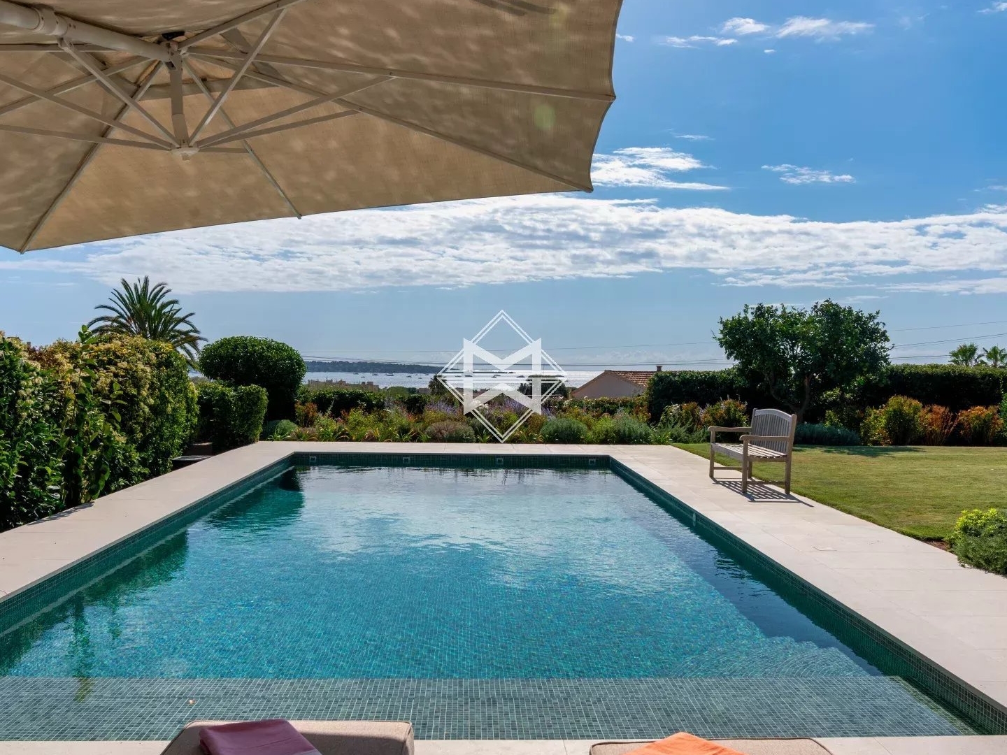 Maison à vendre - 9 pièces - 318m2 - Vallauris (06220)