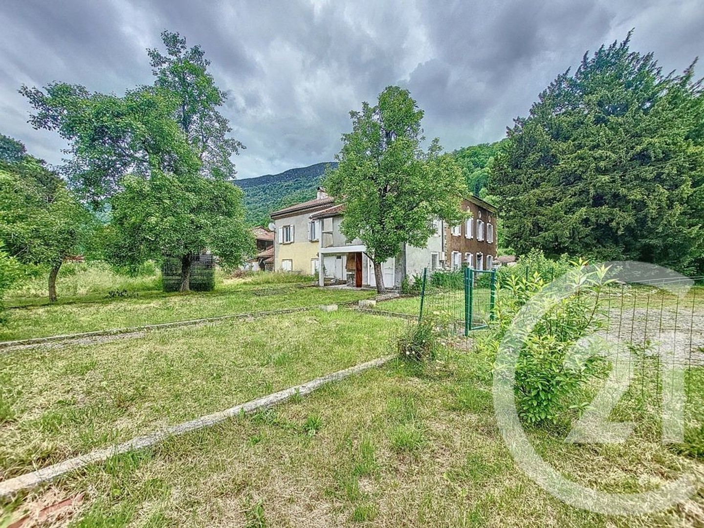Maison 6 pièces 220 m²