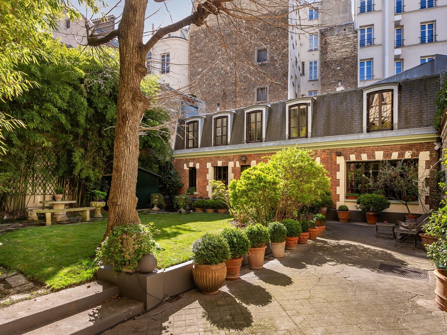 Maison à vendre - 7 pièces - 245m2 - Paris 16e (75016)