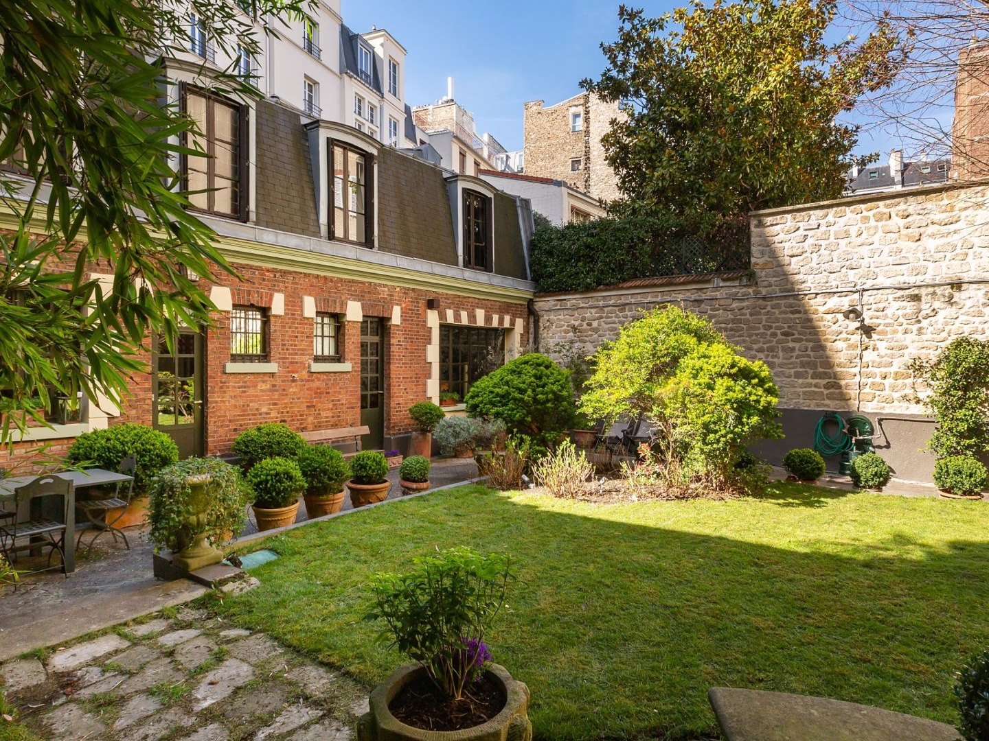 Maison à vendre - 7 pièces - 245m2 - Paris 16e (75016)