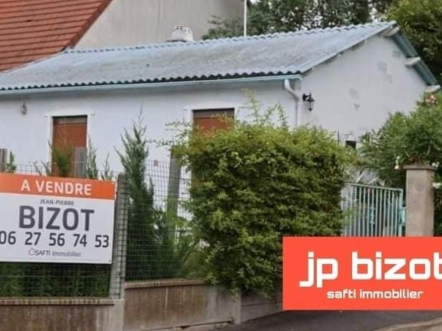 Maison de plain pied de 3 pieces sur 330 m² agrandissement possible