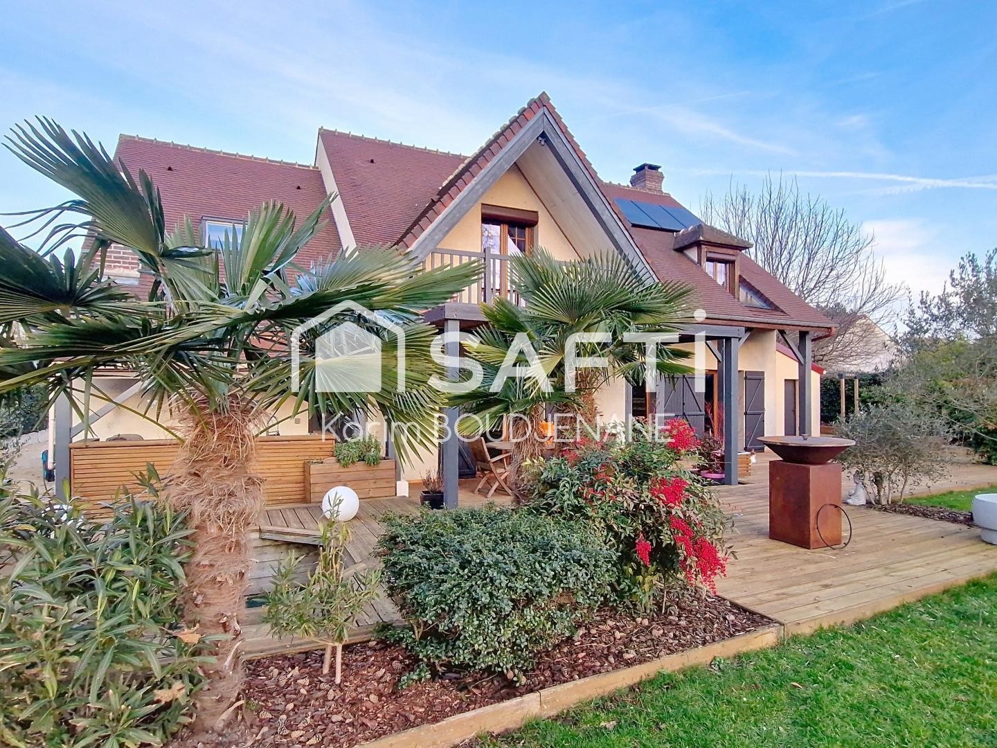 Maison individuelle 215 m2, 4/5 chambres, 1216 m2 de terrain...
