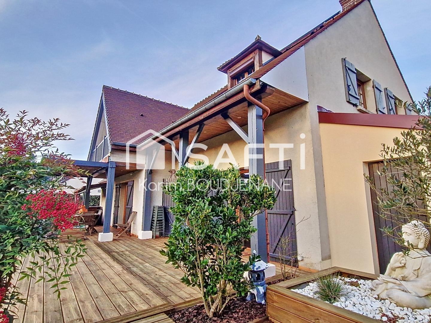 Maison à vendre - 7 pièces - 215m2 - Viarmes (95270)