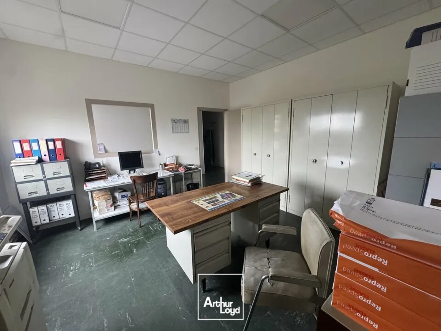 Locaux à vendre - 450m2 - Joué-Lès-Tours (37300)