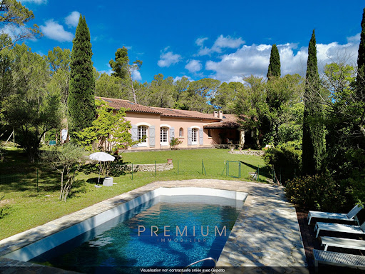 Maison 10 pièces 292 m²