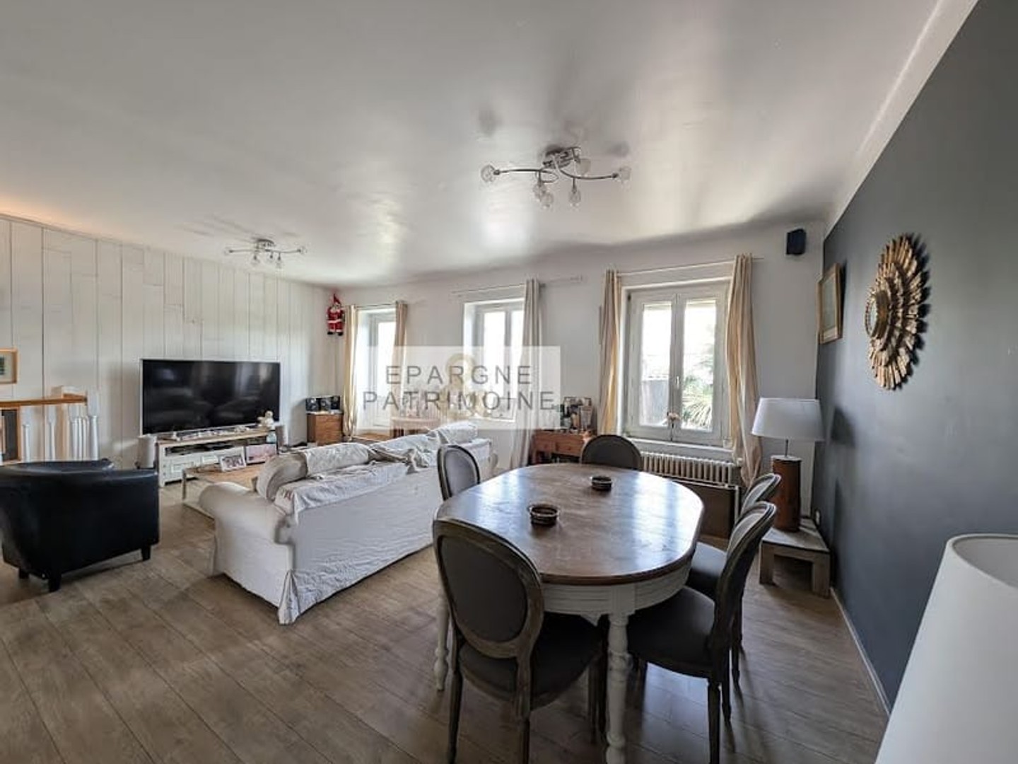 Maison à vendre - 270m2 - Saint-Laurent-De-... (69720)