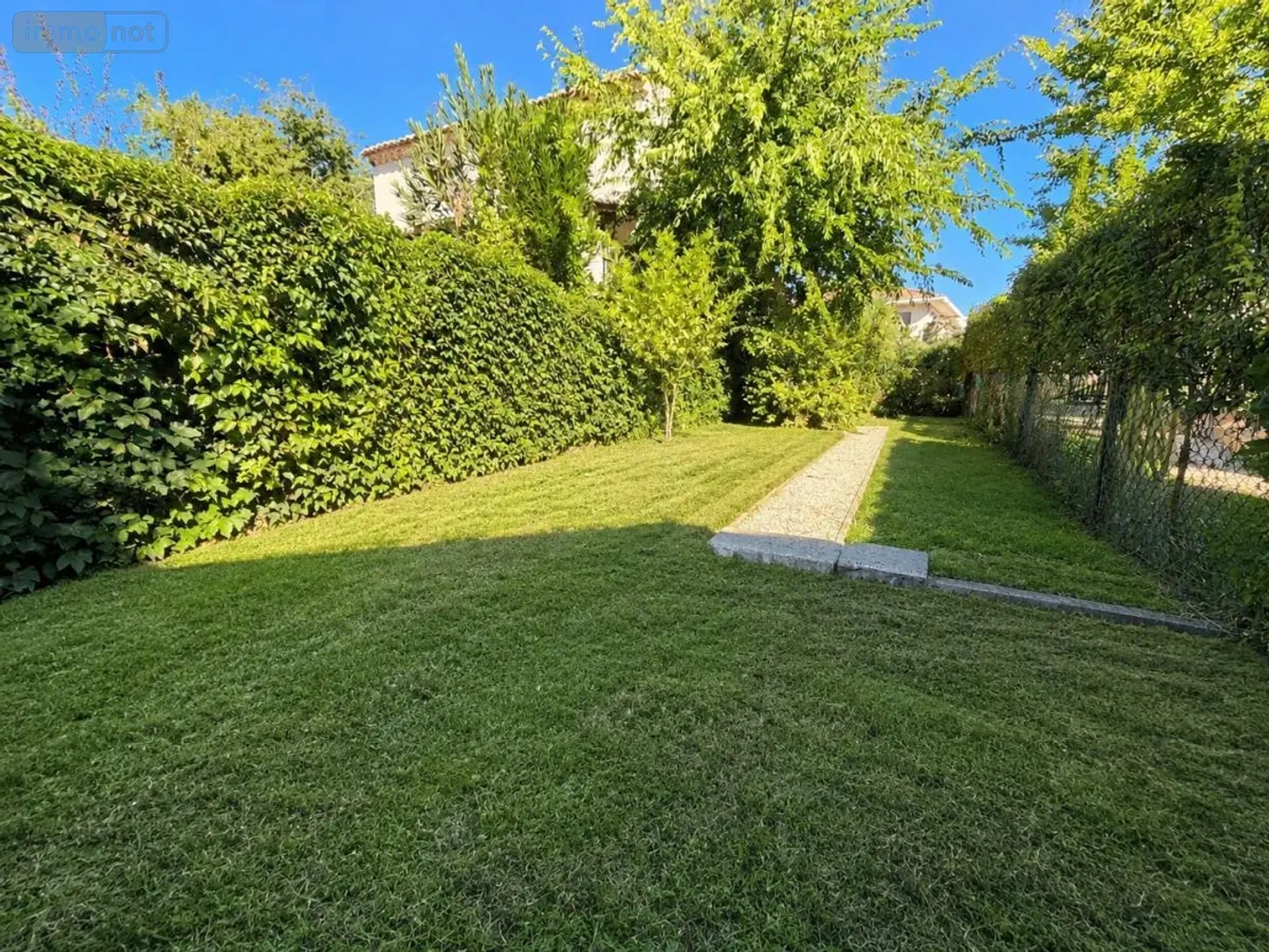 Parking / garage / box à vendre - 290m2 - Saint-Paul-Trois-... (26130)