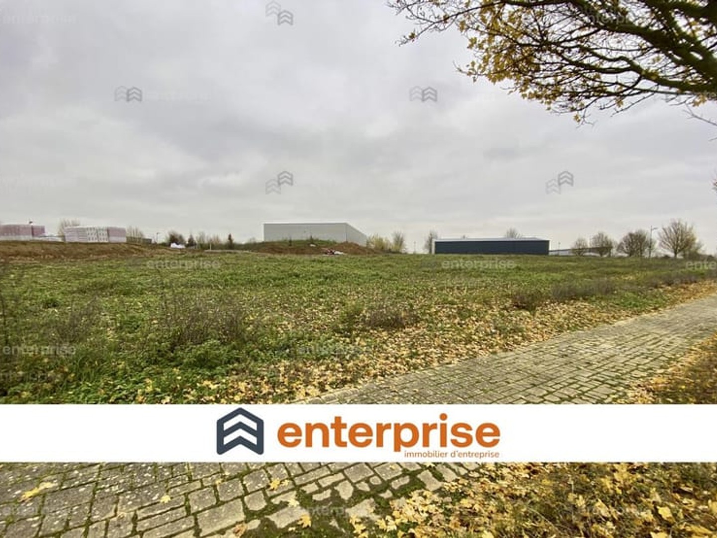 Terrain 114336 m²