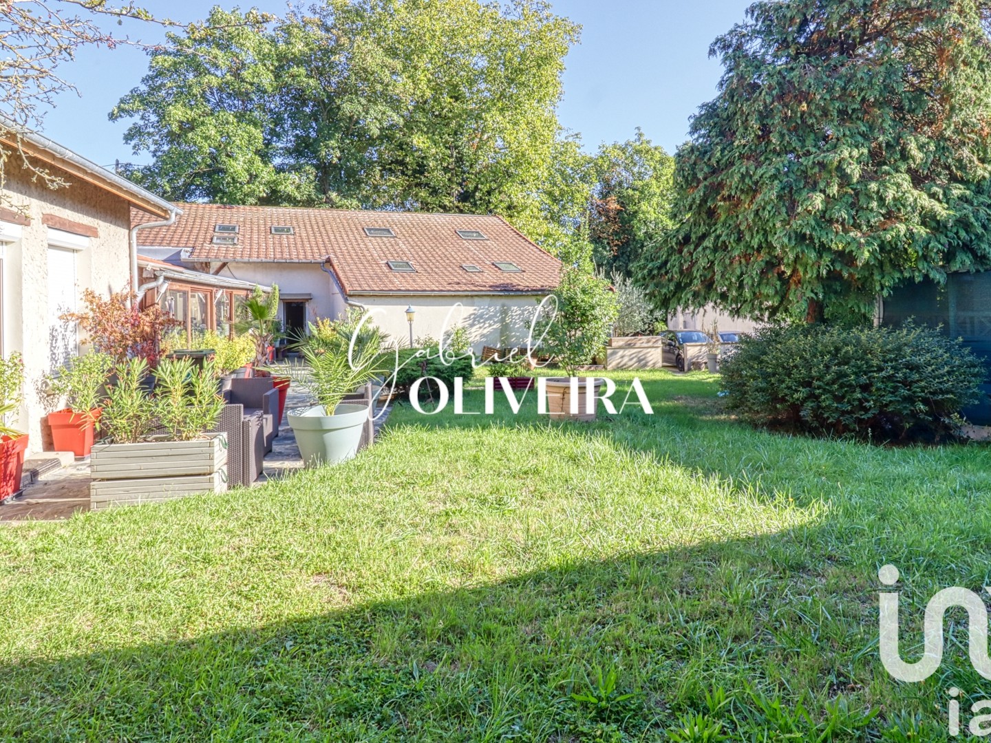 Immeuble 271 m²