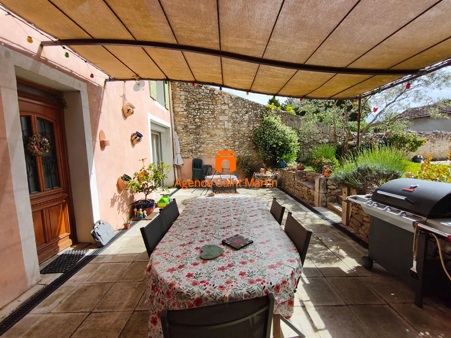Maison à vendre - 6 pièces - 174m2 - Châteauneuf-Du-Rhône (26780)