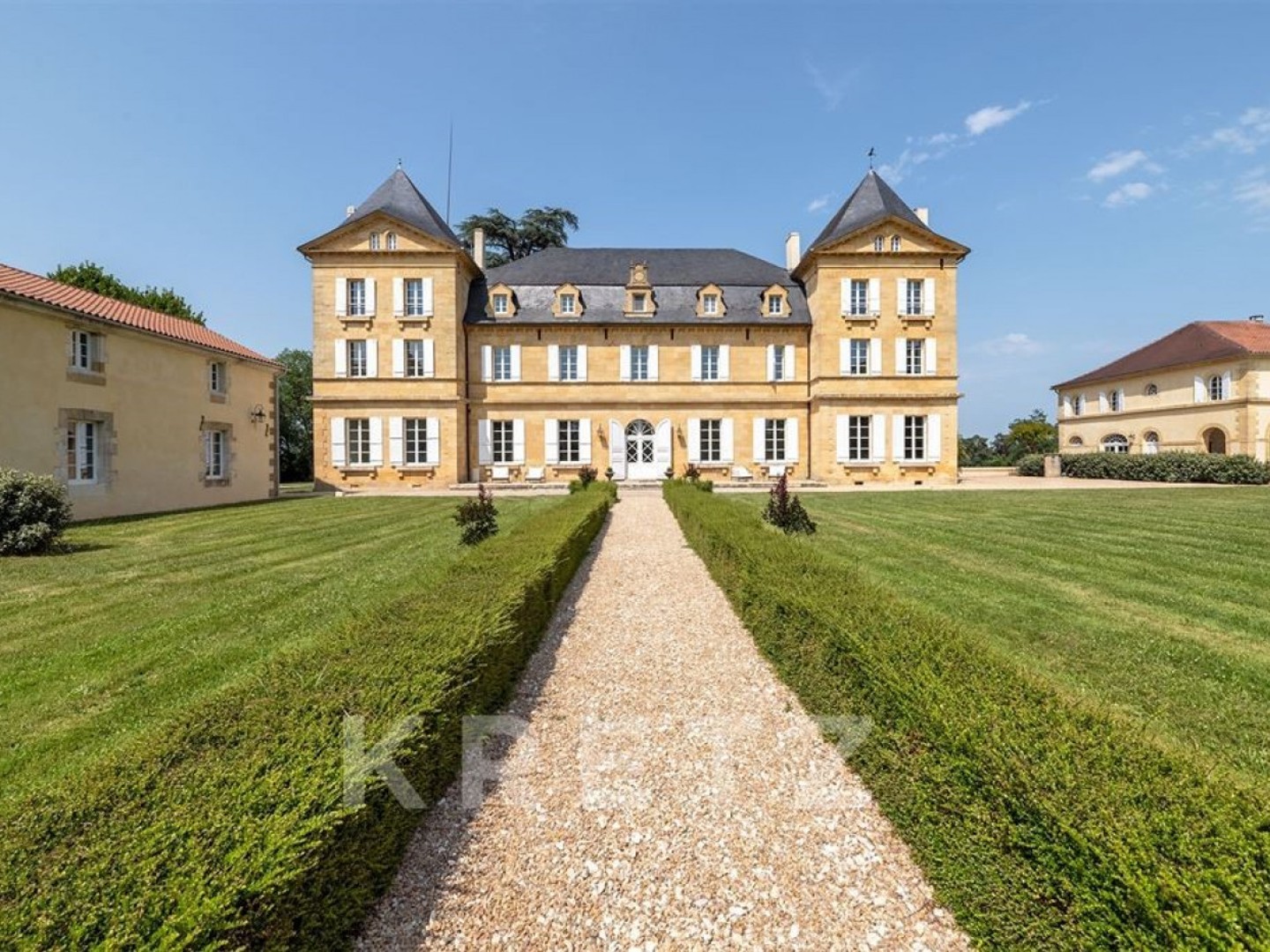 117 m² au coeur d'un chateau et au milieu de 20 hectares