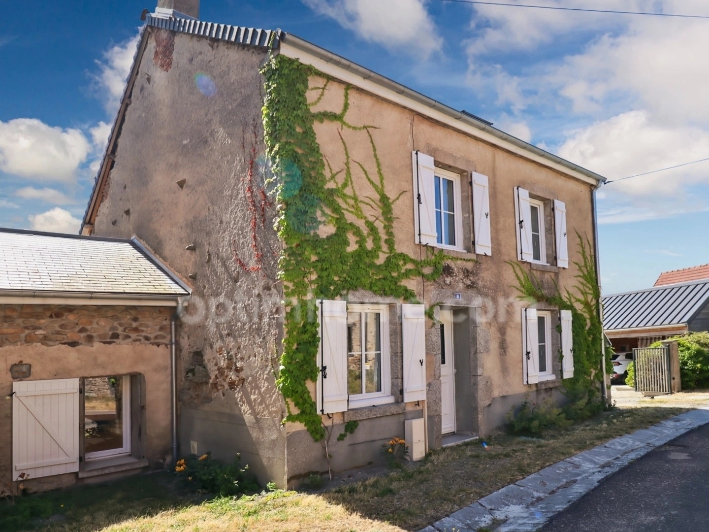 Maison à vendre - 6 pièces - 141m2 - Saint-Hilaire-La-... (87190)