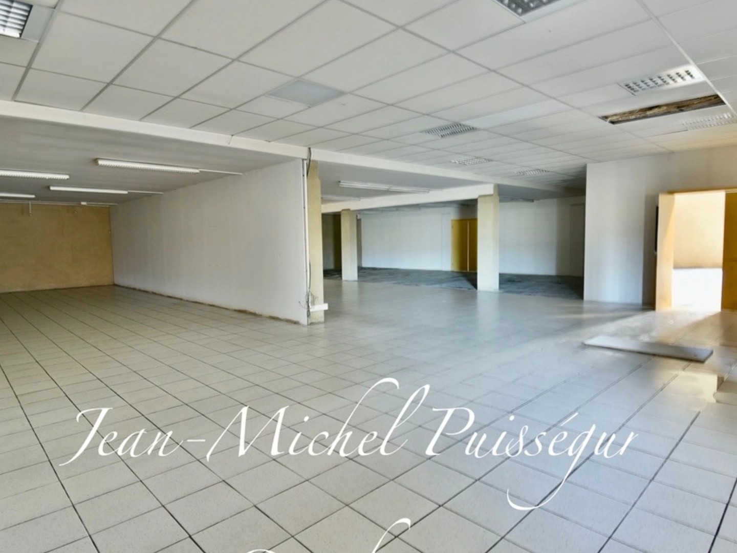 Commerce 3 pièces 750 m²