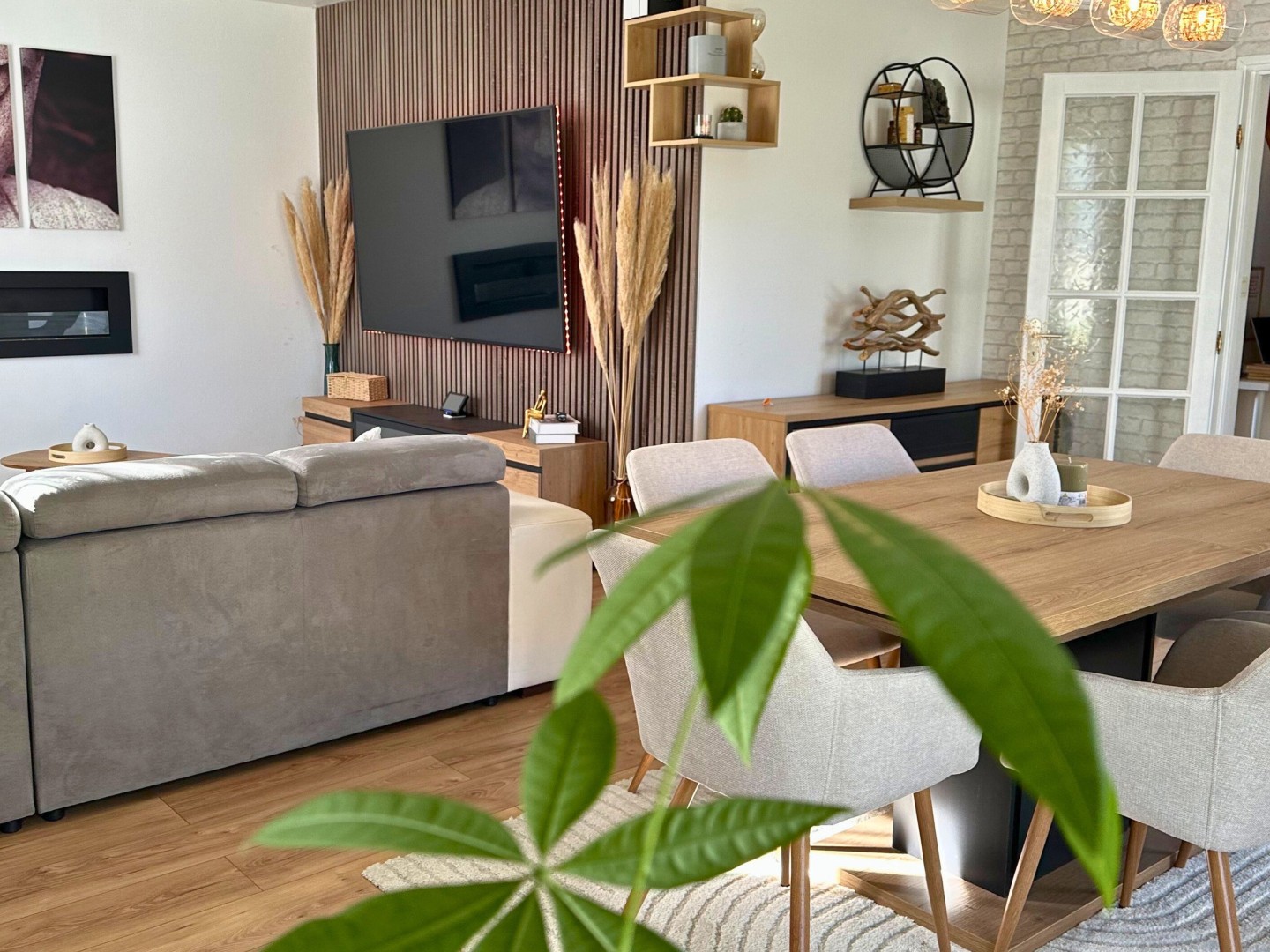 AUTERIVE (31) - VILLA 124 M2 SUR 823 M2 DE TERRAIN CLOTURE ET ARBORE 5 CHAMBRES PISCINE ET DEPENDANCE