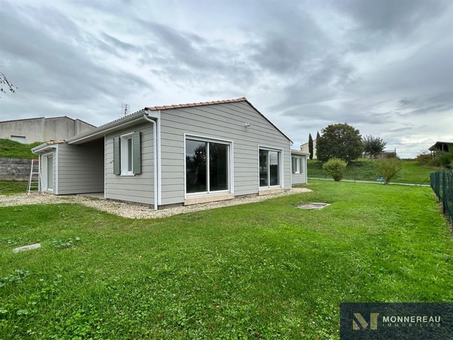 Maison à vendre - 6 pièces - 134m2 - Saint-Maigrin (17520)