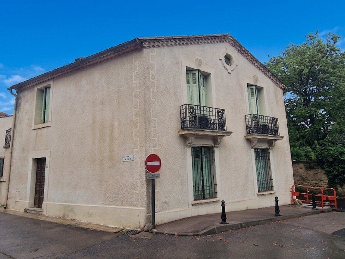 SAINT-AUNÉS - Maison Ancienne de 6 pièces à rénover 183 m²