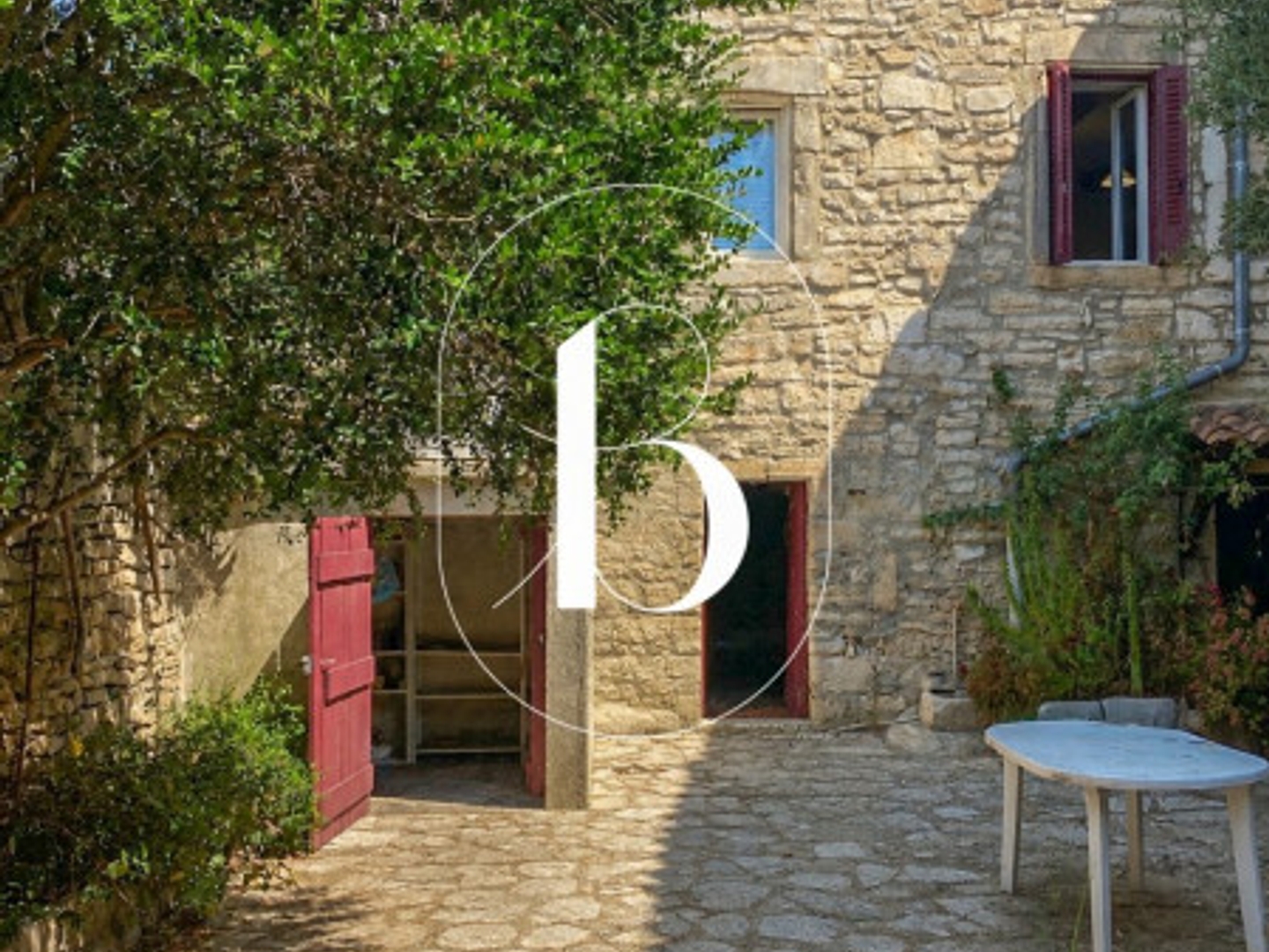 Maison à vendre - 5 pièces - 148m2 - Barjac (30430)
