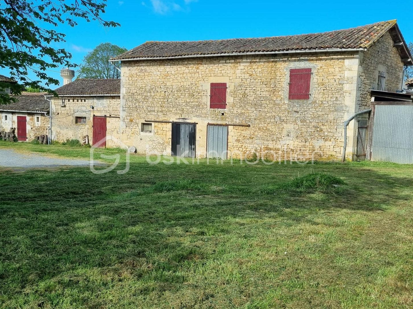 Maison à vendre - 9 pièces - 258m2 - Fontivillié (79500)