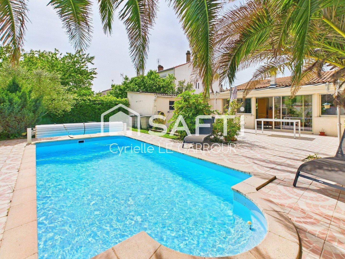 Maison à vendre - 4 pièces - 100m2 - Rochefort (17300)