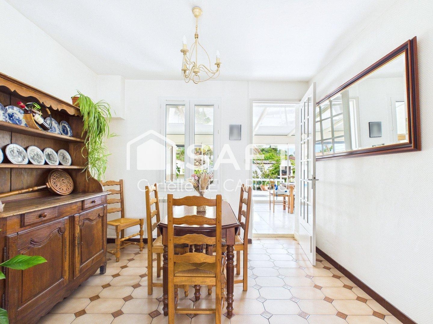 Maison à vendre - 4 pièces - 100m2 - Rochefort (17300)