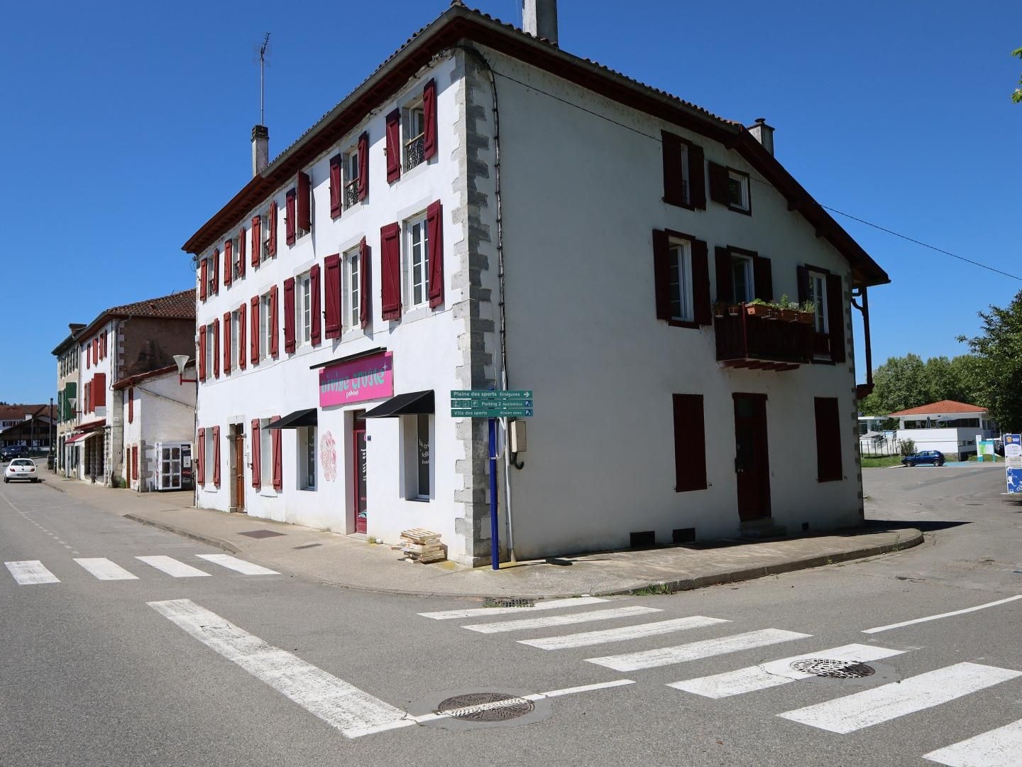 Bureaux à vendre - 8 pièces - 165m2 - Saint-Palais (64120)