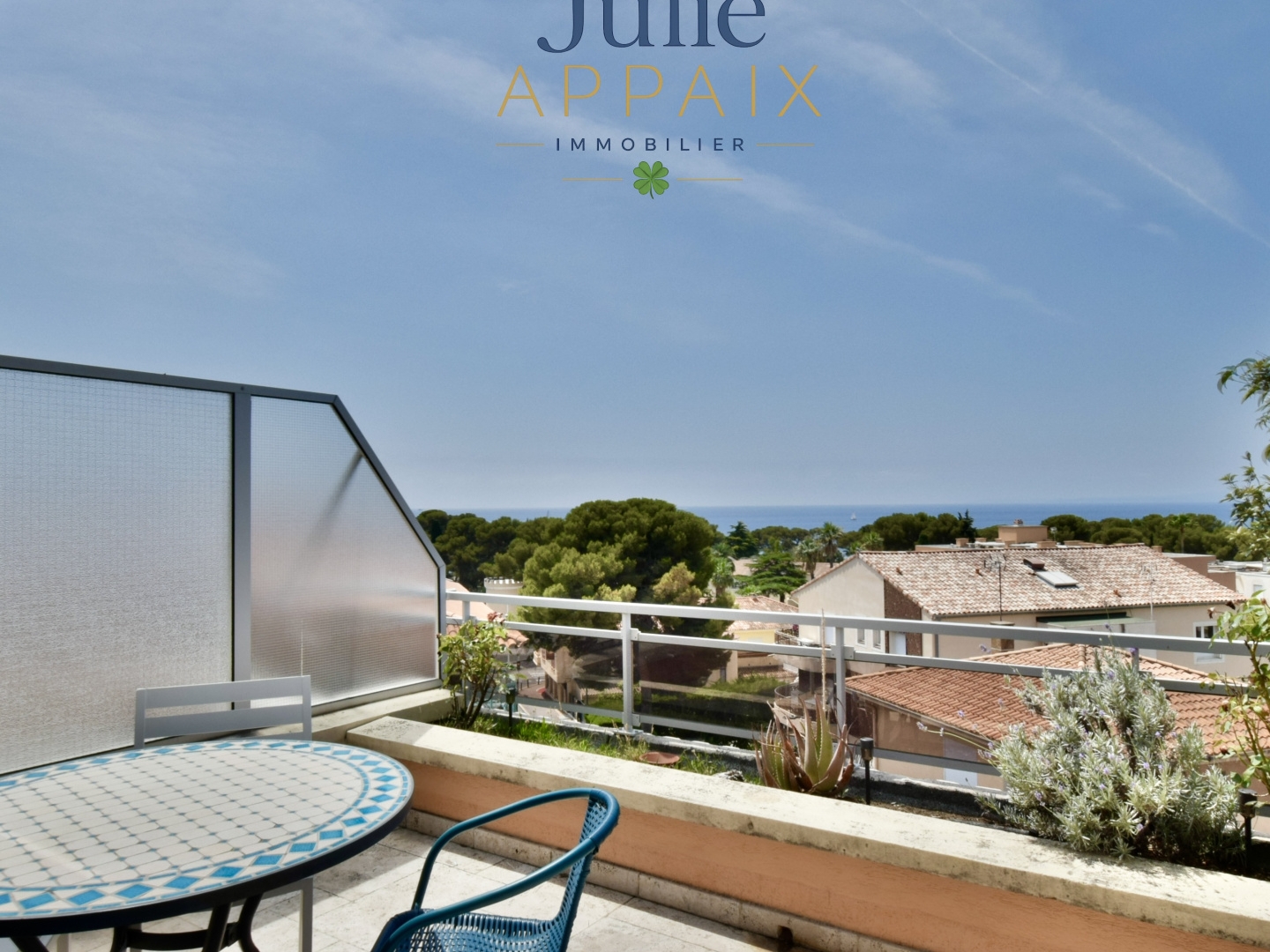 Appartement à vendre - 1 pièce - Saint-Raphaël (83700)