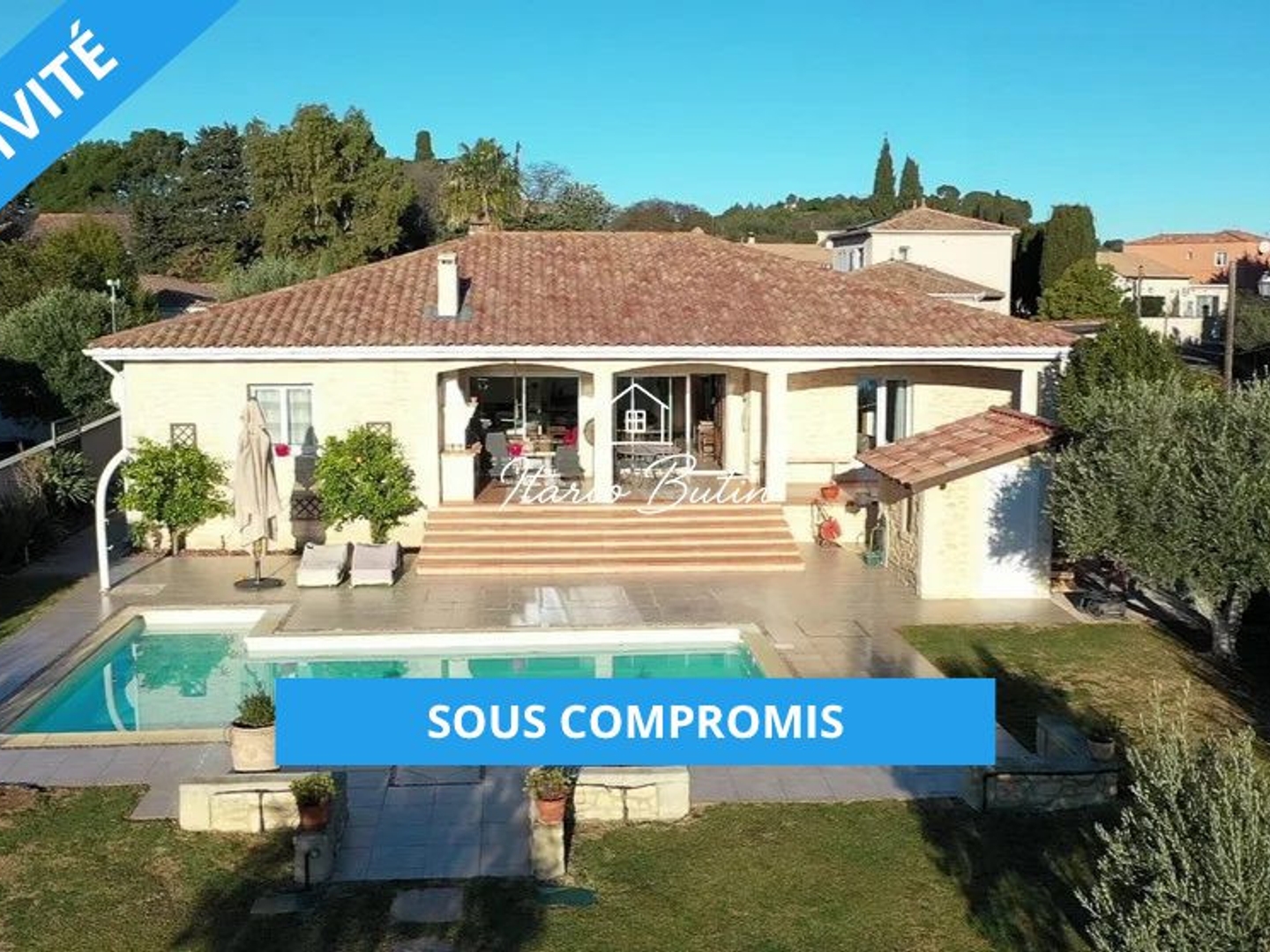Villa T6 de 171m² avec double garages et piscine
