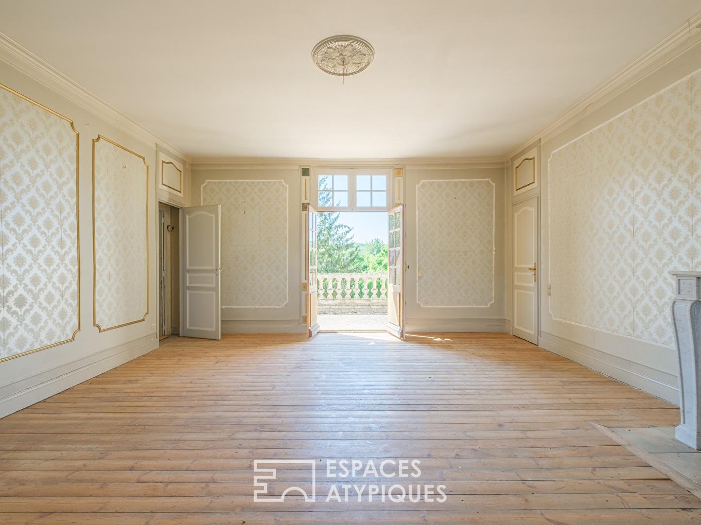 Maison à vendre - 15 pièces - 380m2 - Ingrandes (86220)