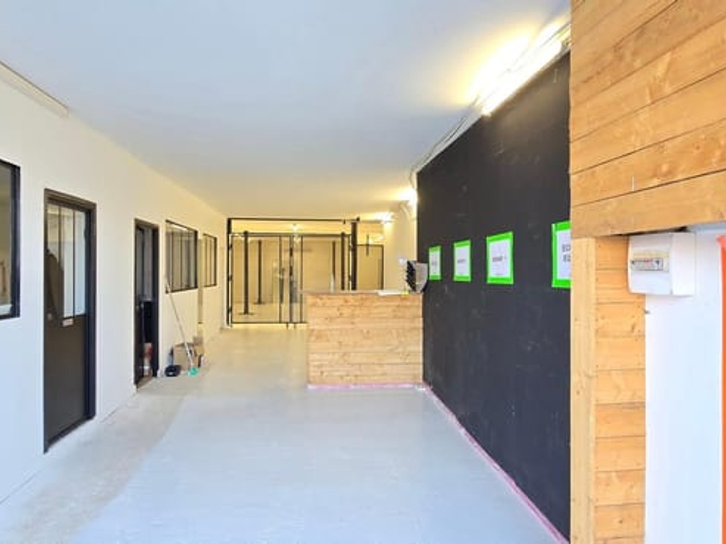 Bureaux 2 pièces 175 m²