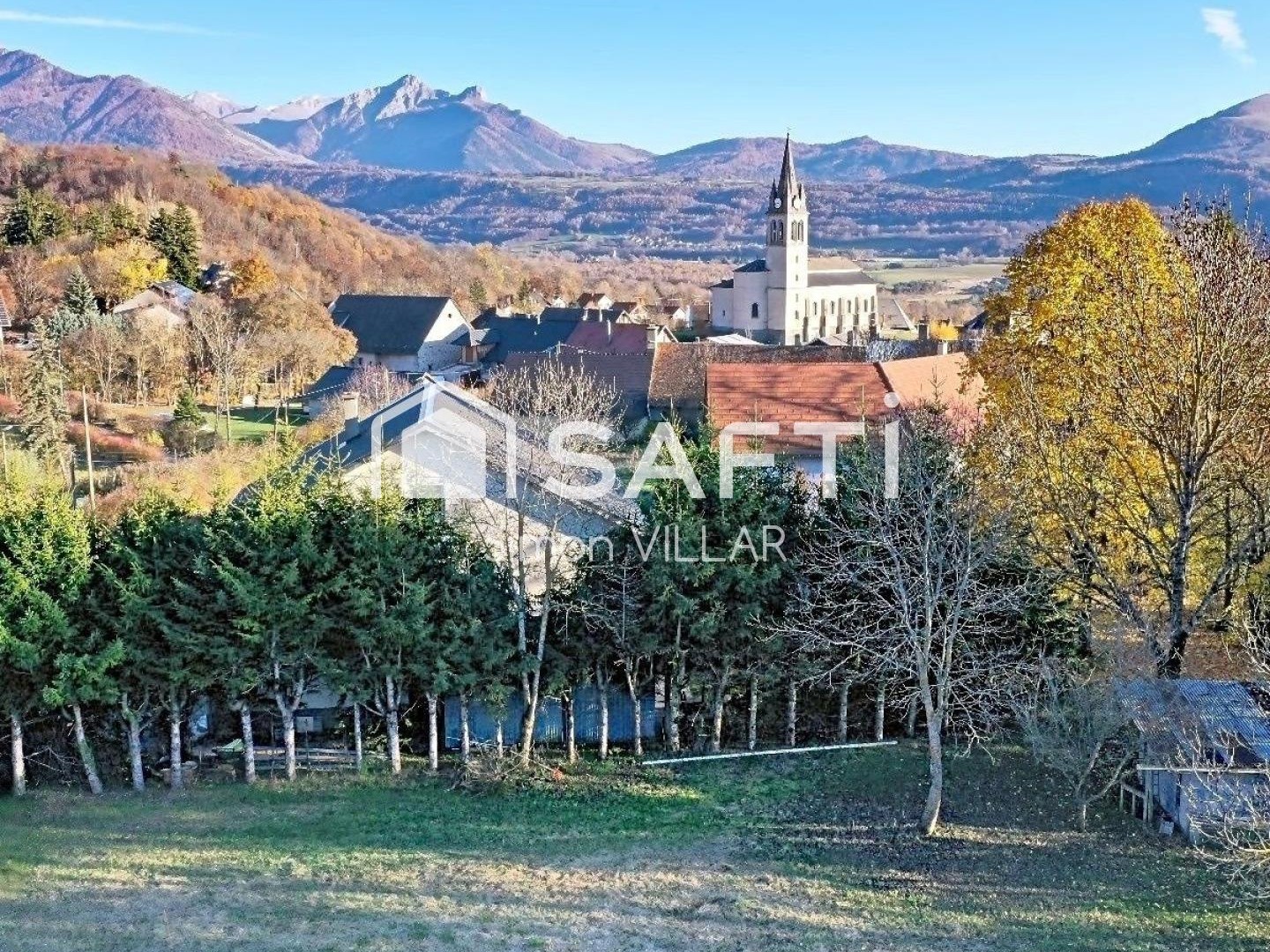 Magnifique terrain plat, lumineux et bien exposé
