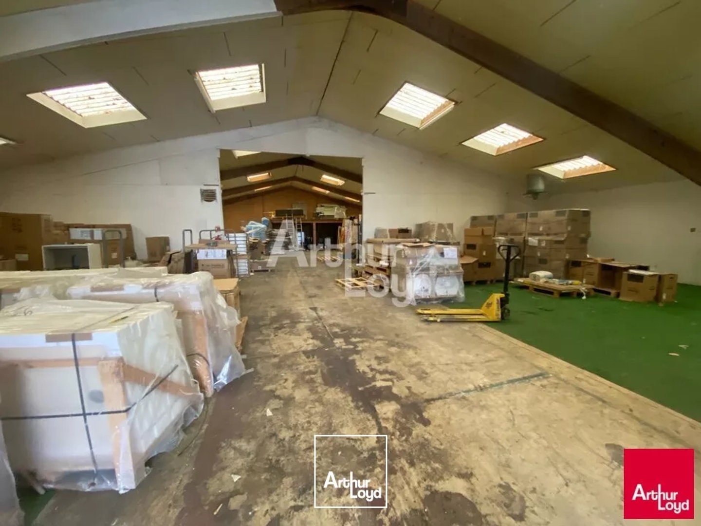 Locaux à vendre - 600m2 - Tinténiac (35190)
