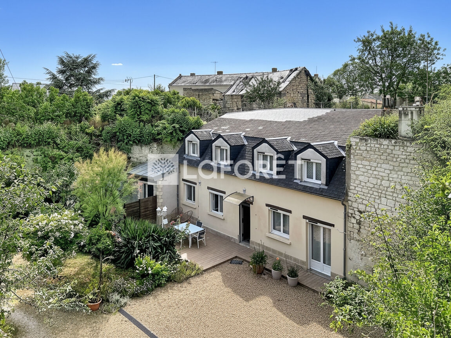 Maison 16 pièces 461 m²