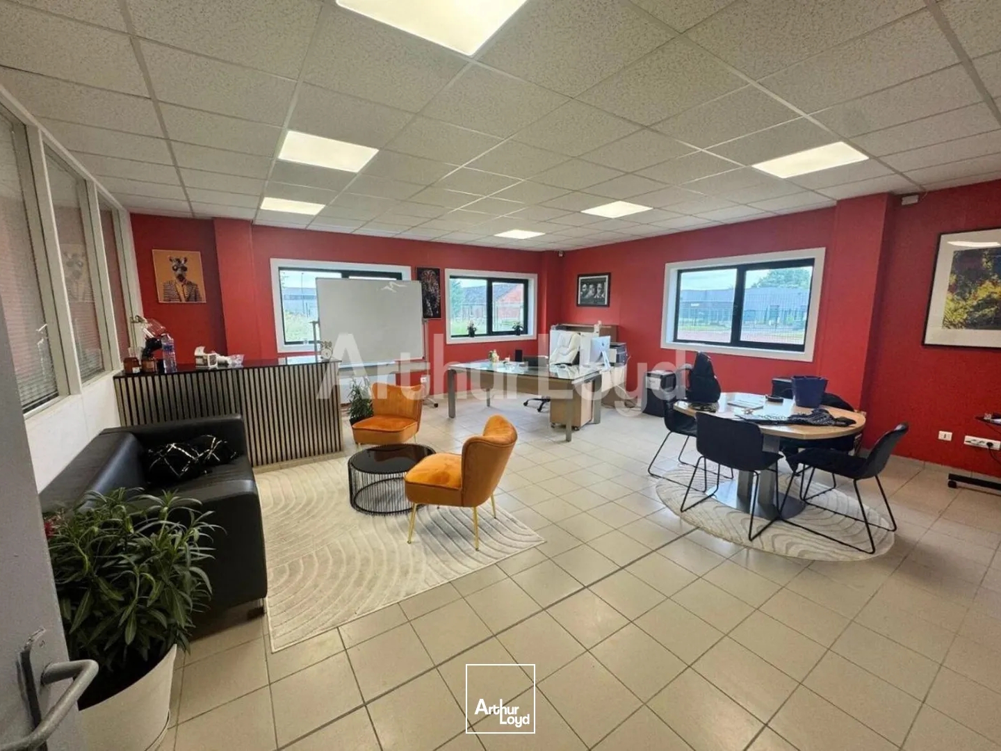 Locaux à vendre - 440m2 - Toufflers (59390)