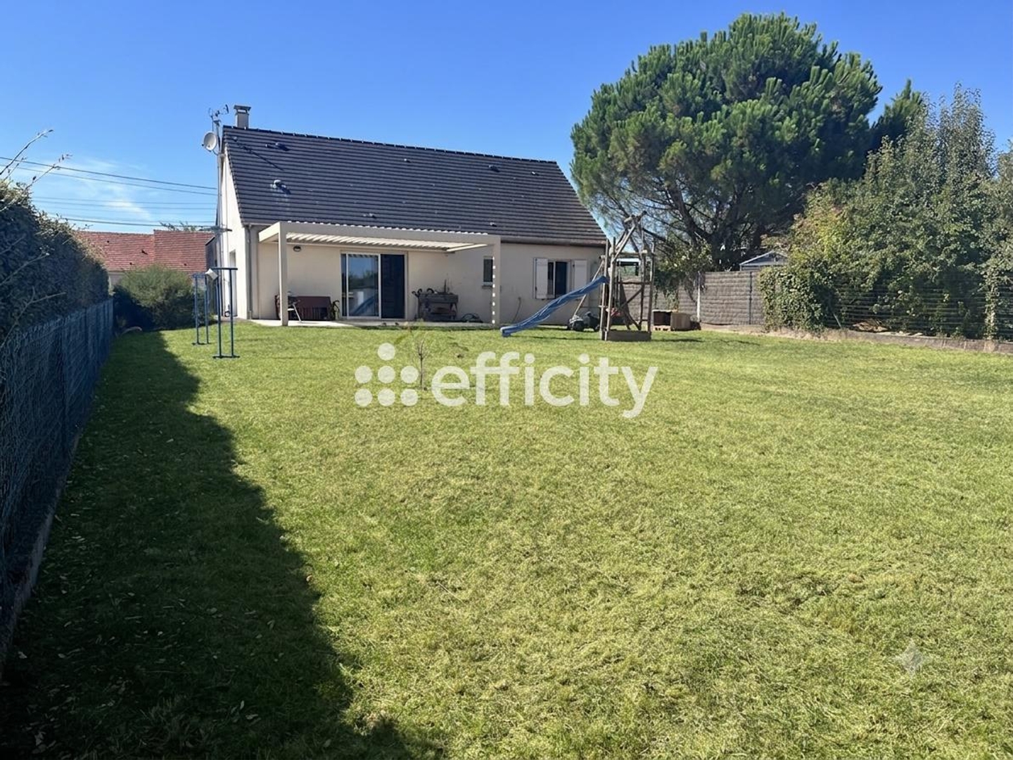 Maison à vendre - 7 pièces - 134m2 - Saint-Martin-Le-Beau (37270)