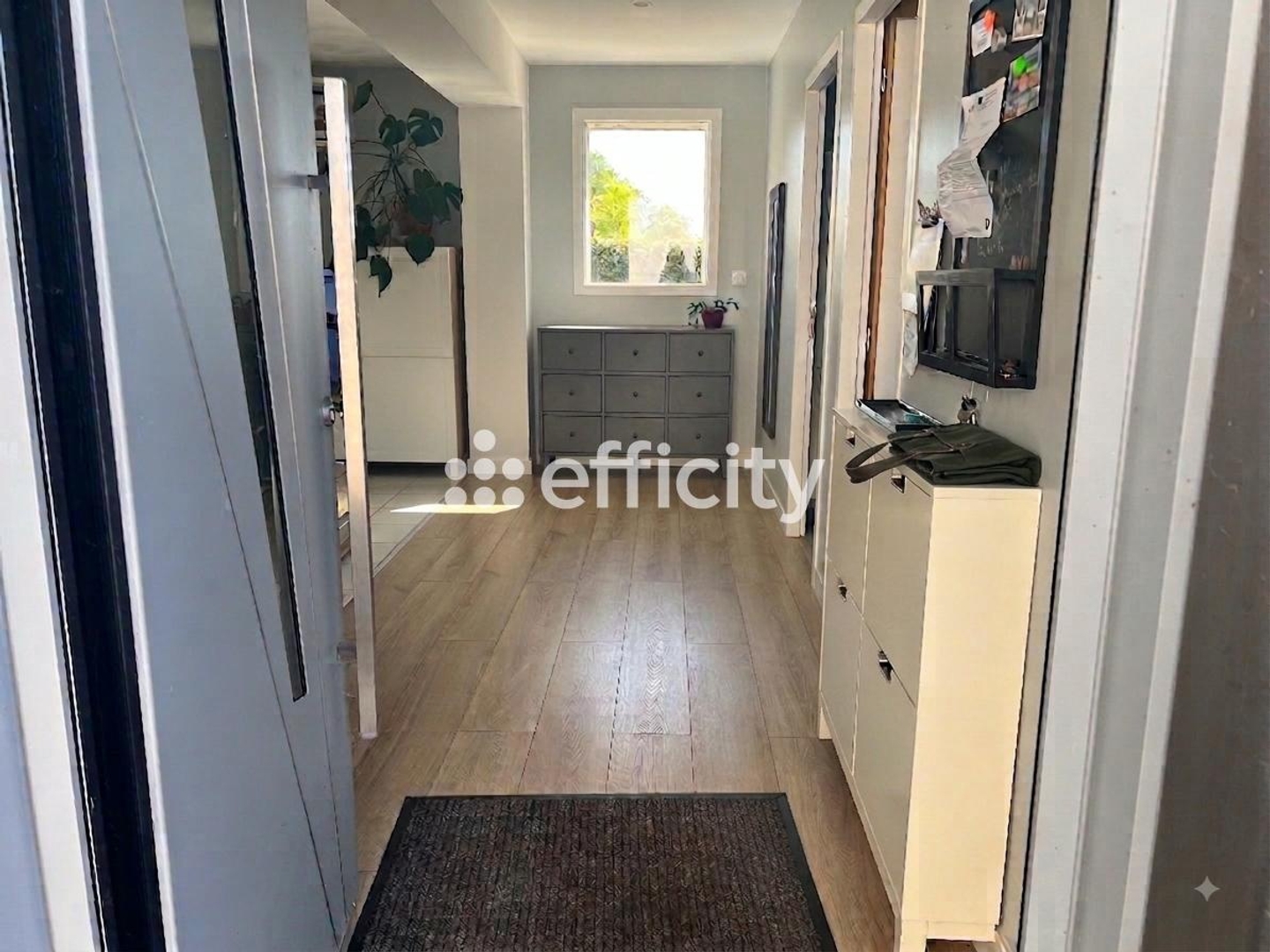 Maison à vendre - 7 pièces - 134m2 - Saint-Martin-Le-Beau (37270)