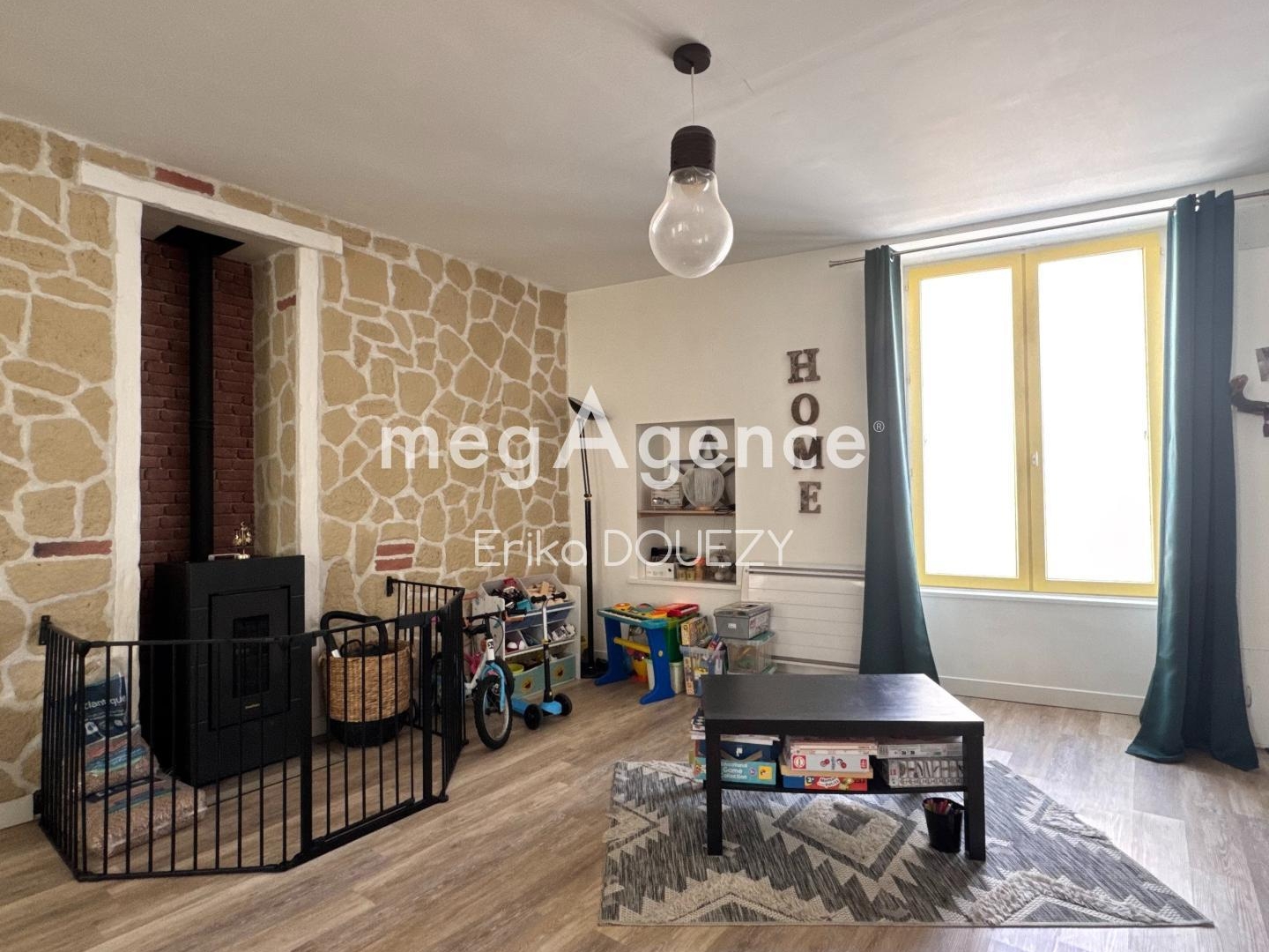 Maison à vendre - 6 pièces - 152m2 - Mortagne-Sur-Sèvre (85290)