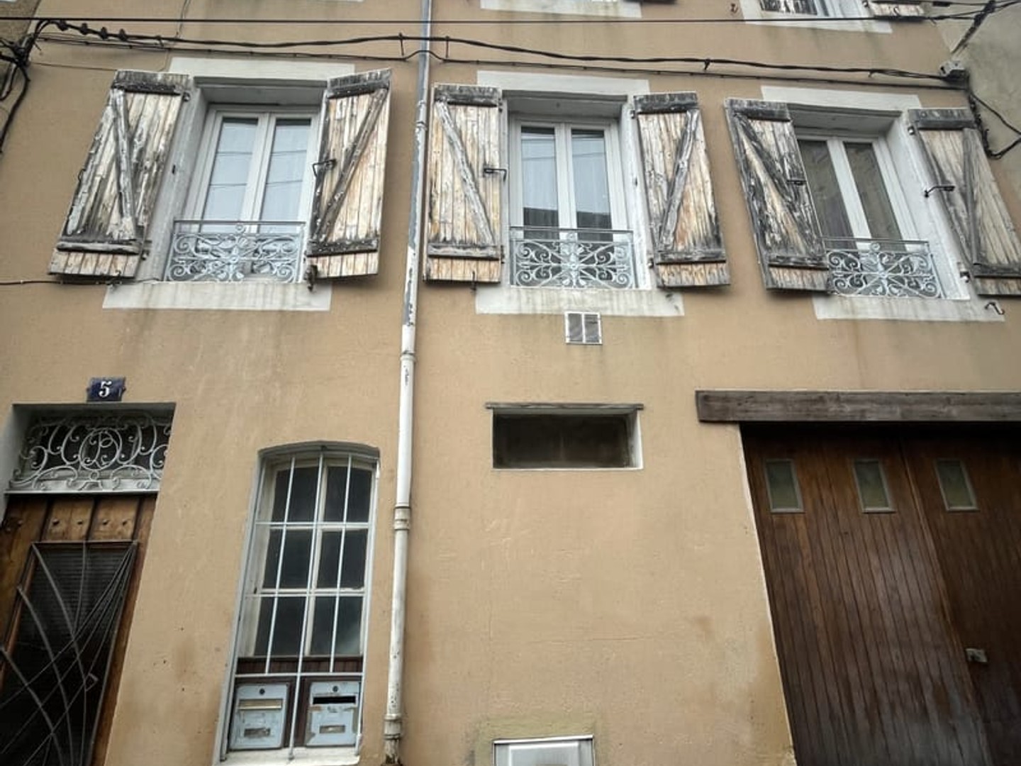 Maison avec appartements 138 m²