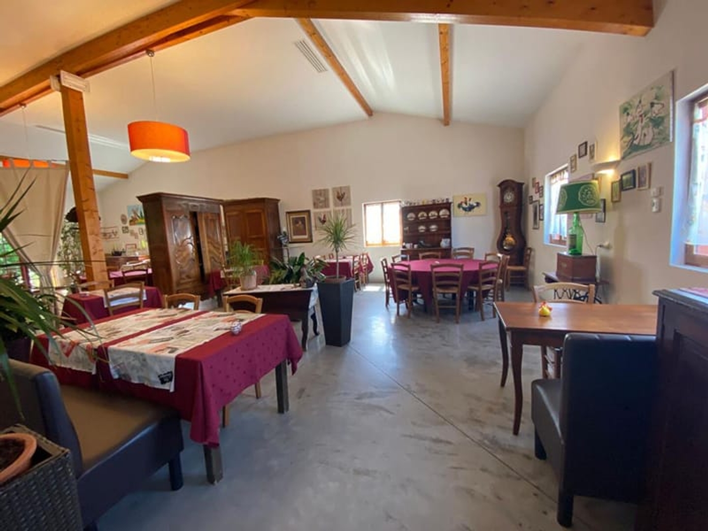 Immeuble à vendre - 585m2 - Montagnat (01250)