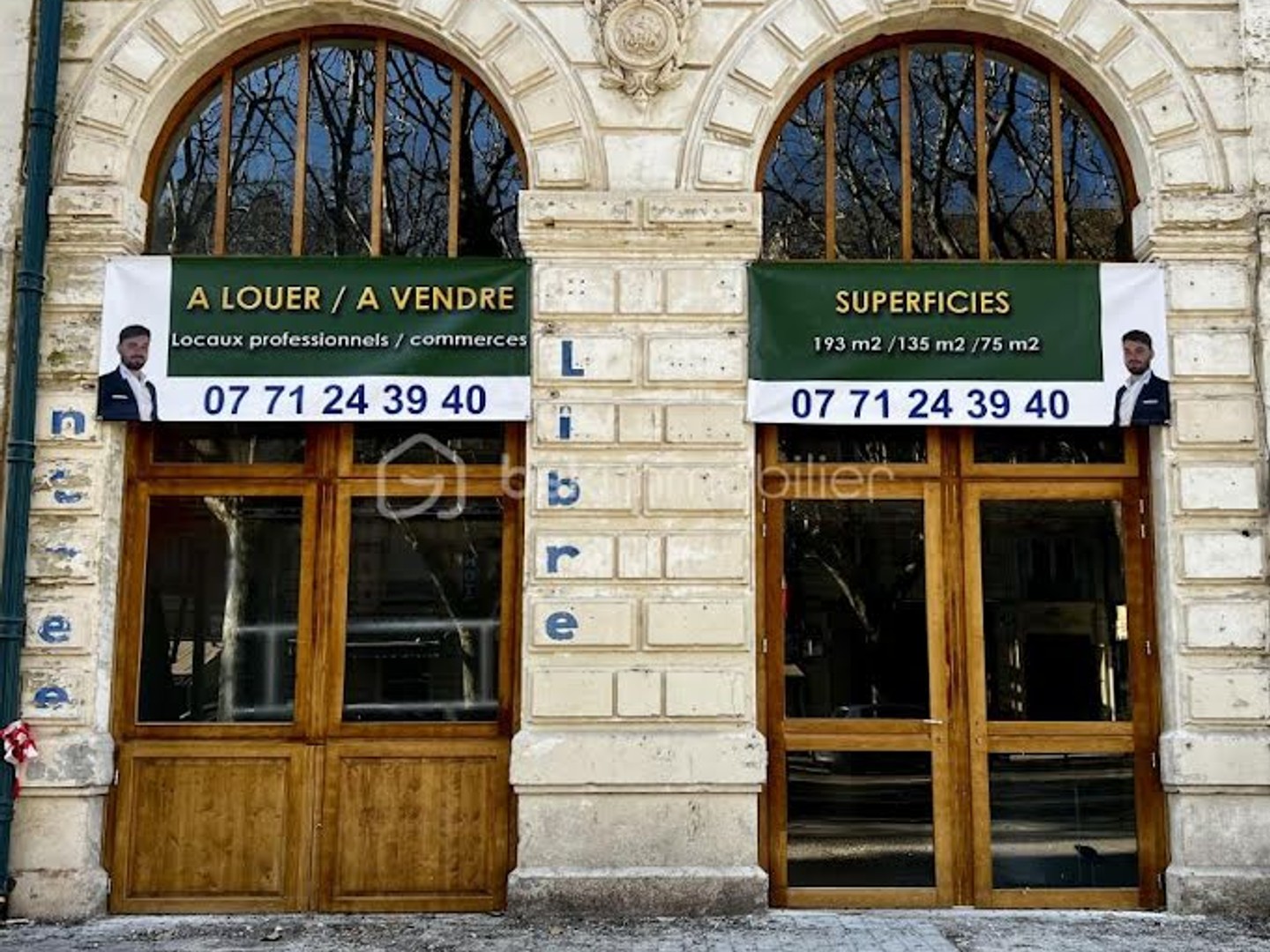 Local 10 pièces 328 m²