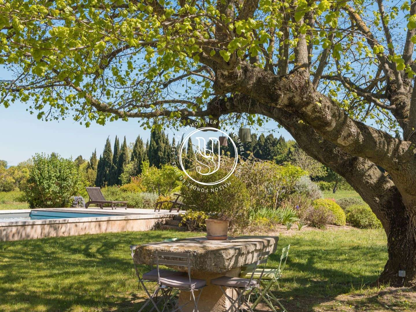 Villa 6 pièces 255 m²