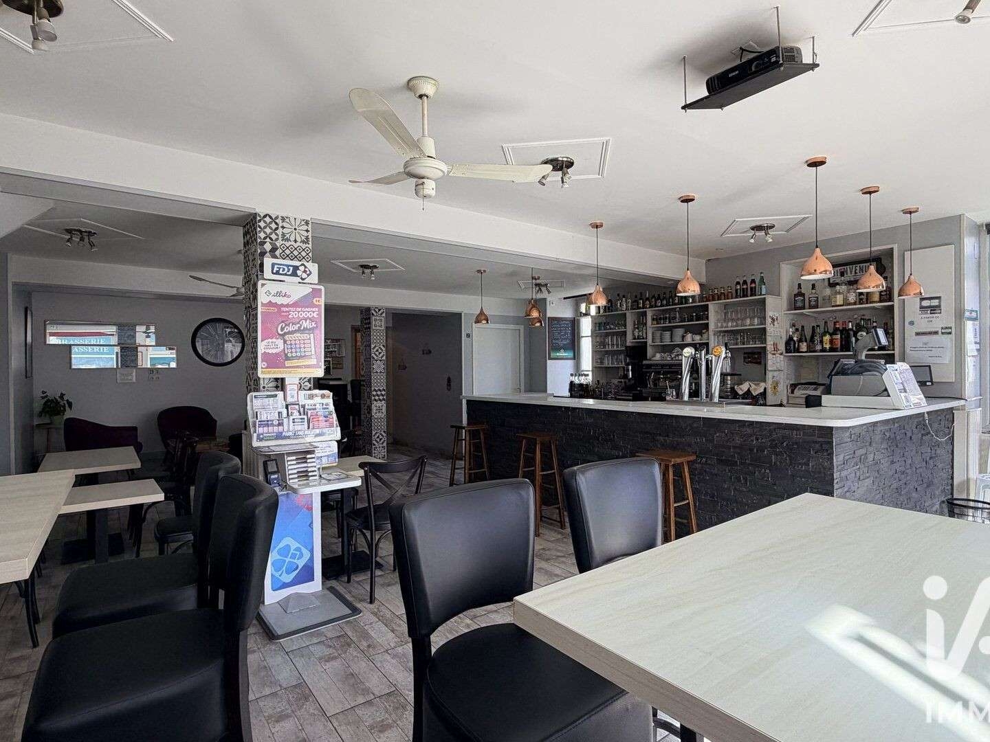 Vente restaurant bar FDJ PMU + 2 logements à Voulx