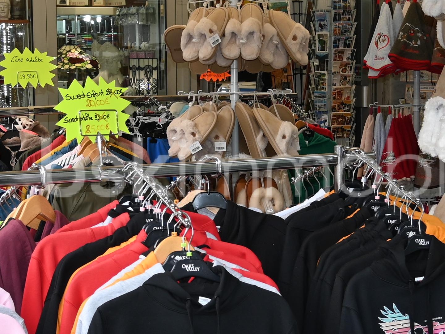 Magasin à vendre - 2 pièces - 64m2 - Bagnères-De-Luchon (31110)