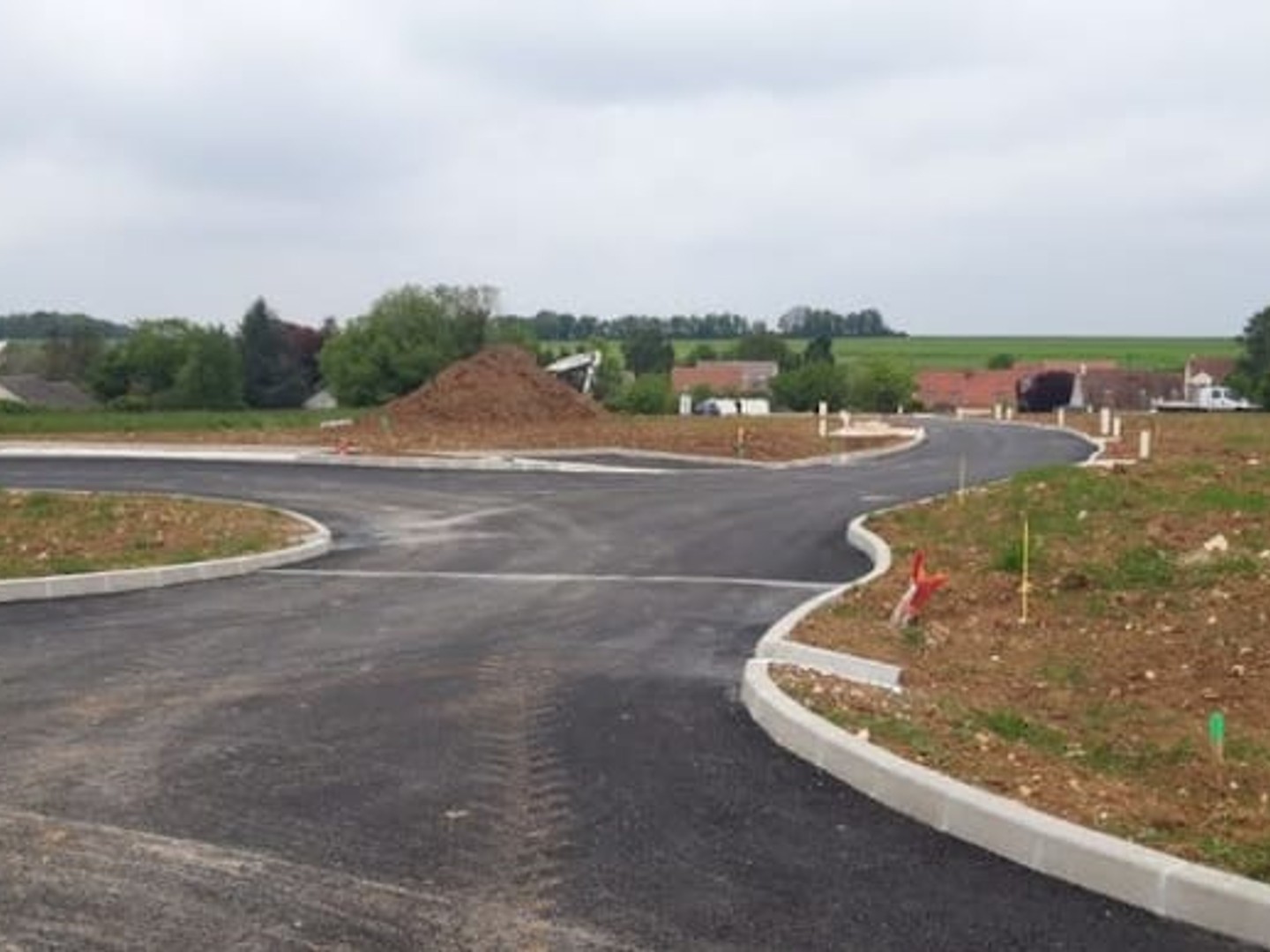 Terrain 301 m²