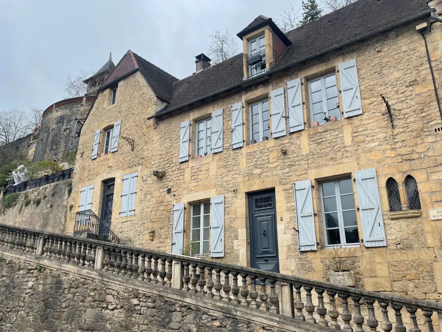 Maison à vendre - 6 pièces - 175m2 - Montignac (24290)