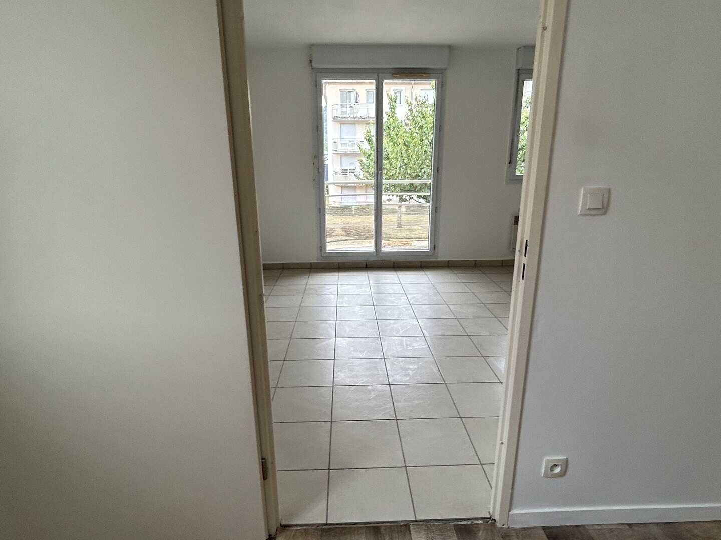 Appartement à vendre - 2 pièces - 52m2 - Bellignat (01100)