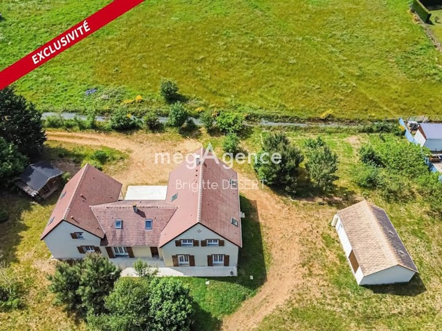 Maison 9 pièces 266 m²