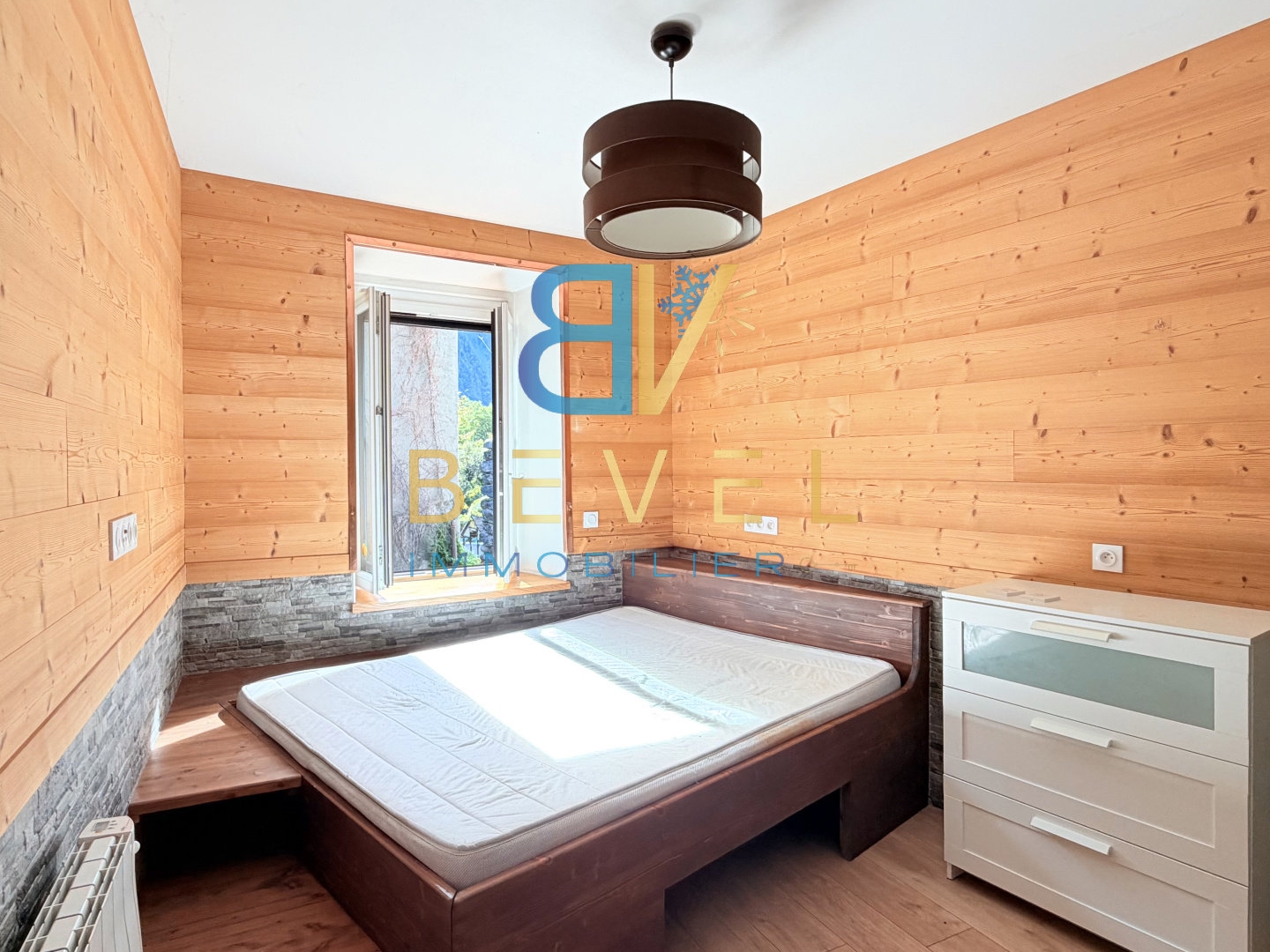 Appartement à vendre - 2 pièces - 73m2 - Saint-Julien-Mont... (73870)