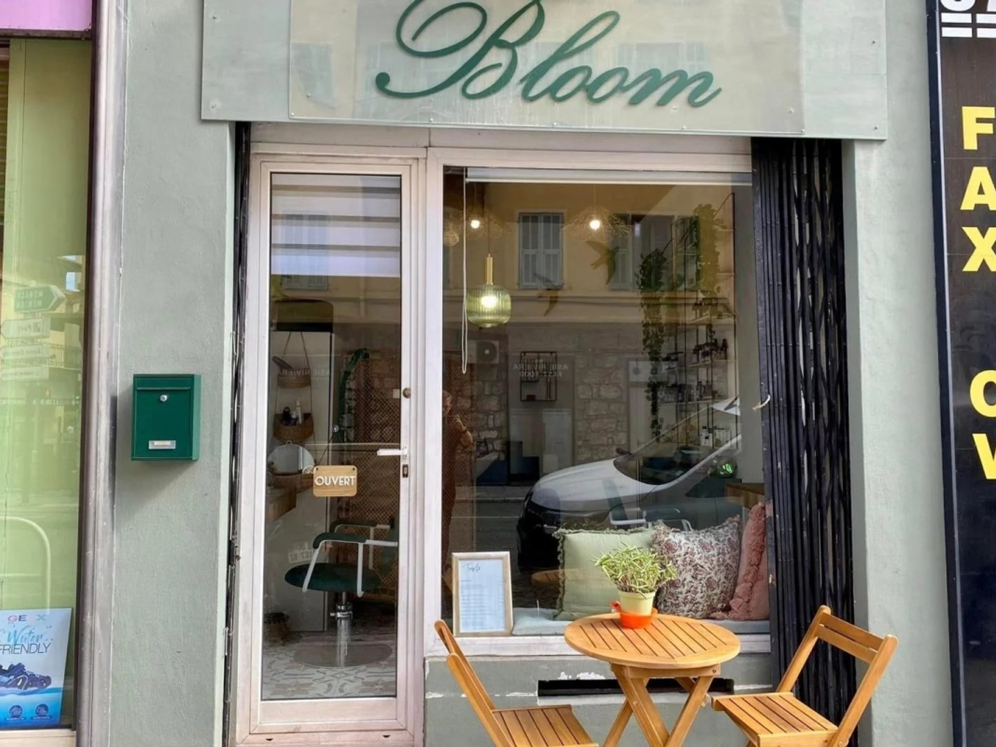 À Vendre - Salon de Coiffure/esthetique/onglerie Clé en Main - Quartier du Port/Arson