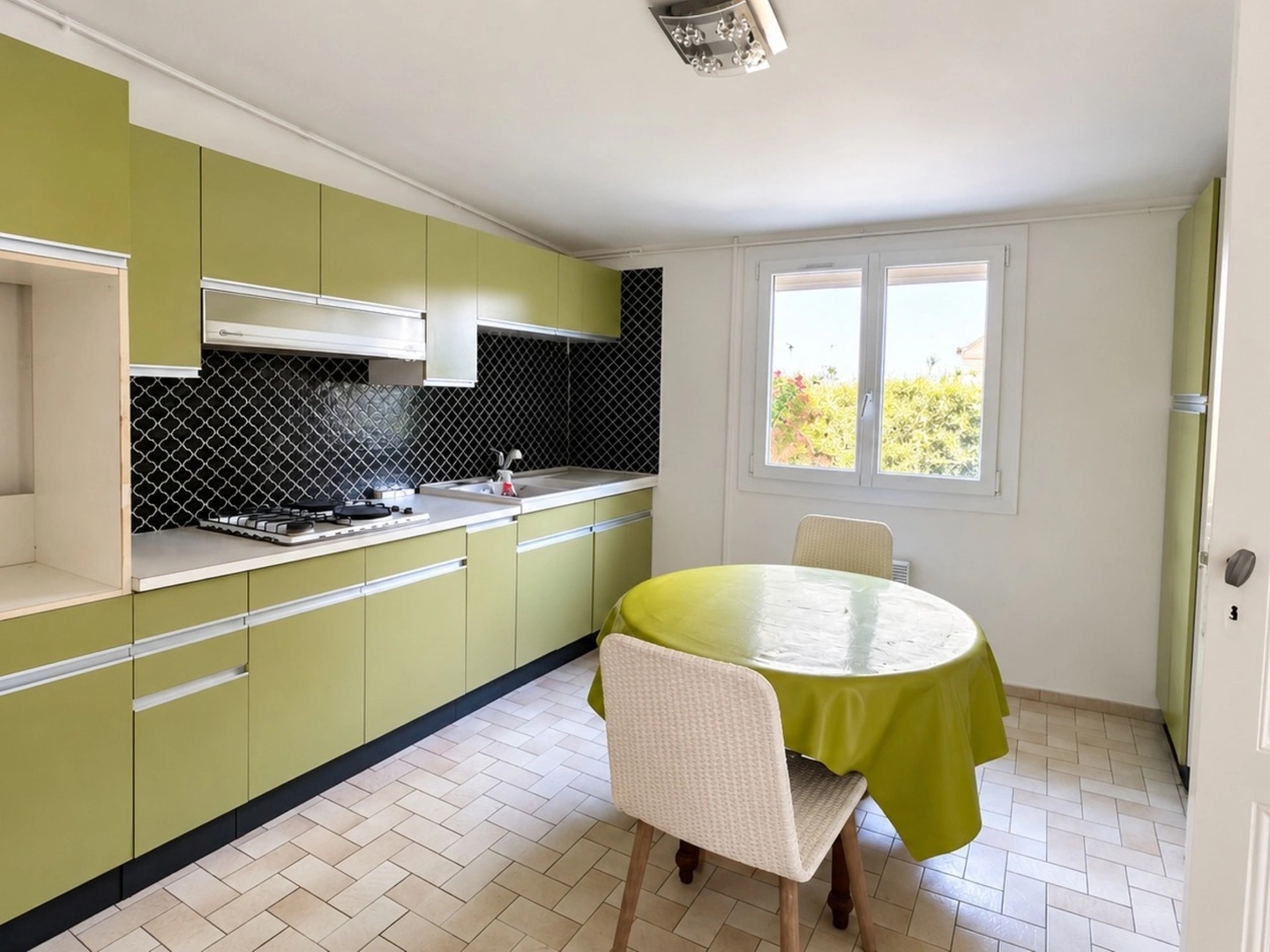 Maison à vendre - 4 pièces - 108m2 - Saint-Médard-En-J... (33160)